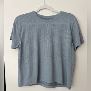 Lululemon Train To Be Short Sleeve Top - Chambray - Size 8